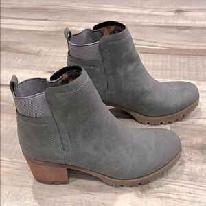 Korks by Kork-Ease pull on Chelsea in Grey Vegan Nubuck size 8.5 - runs large